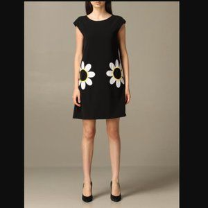 NWOT Boutique Moschino Daisy Pocket Mod Retro Dress 4